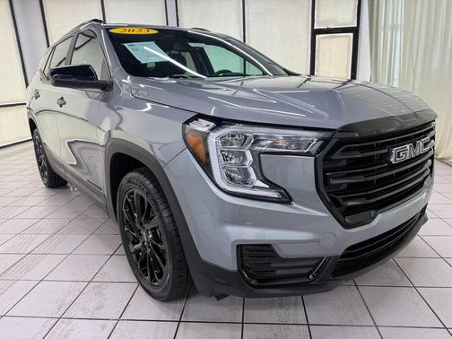 Sterling Metallic 2023 GMC Terrain SLE