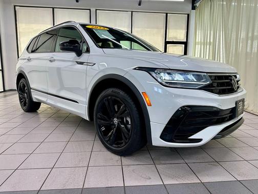 2023 Volkswagen Tiguan 2.0T SE R-Line Black 4MOTION