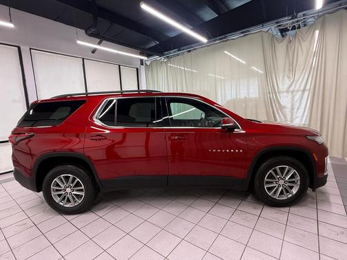 Radiant Red Tintcoat 2023 Chevrolet Traverse LT Cloth