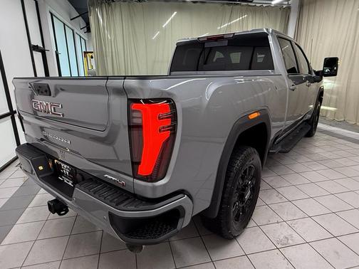 2025 GMC Sierra 2500 AT4