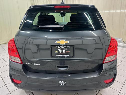 Nightfall Gray Metallic 2020 Chevrolet Trax LS