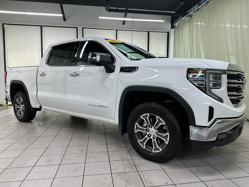2025 GMC Sierra 1500 SLT