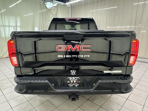 Onyx Black 2023 GMC Sierra 1500 Elevation