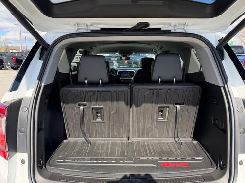 Summit White 2023 GMC Acadia FWD SLT