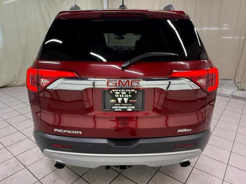 Crimson Red Tintcoat 2017 GMC Acadia SLT-2