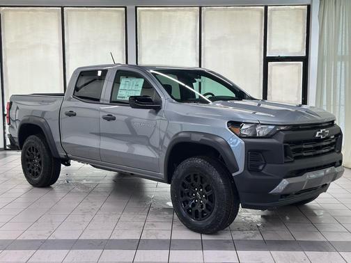 Sterling Gray Metallic 2026 Chevrolet Colorado Trail Boss