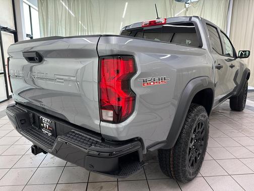 Sterling Gray Metallic 2026 Chevrolet Colorado Trail Boss