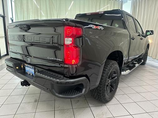 2025 Chevrolet Silverado 1500 Custom