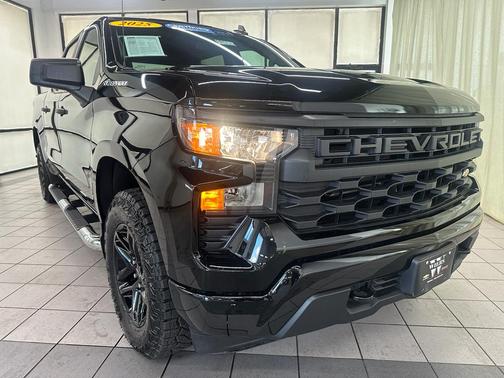 2025 Chevrolet Silverado 1500 Custom