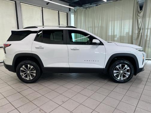 Summit White 2025 Chevrolet Equinox 1LT