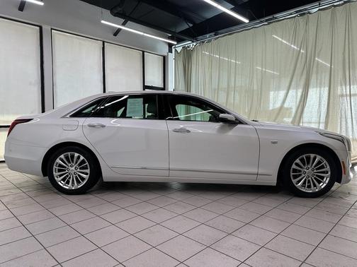 2018 Cadillac CT6 2.0L Turbo Luxury