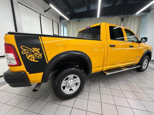 2019 RAM 2500 Tradesman Crew Cab 4x4 6'4' Box