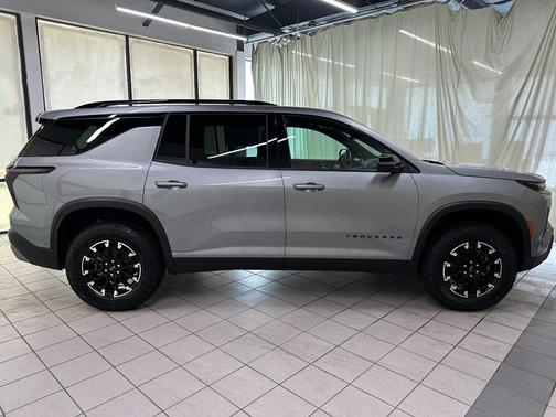 Sterling Gray Metallic 2026 Chevrolet Traverse AWD Z71