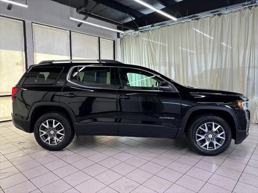 2023 GMC Acadia AWD SLT