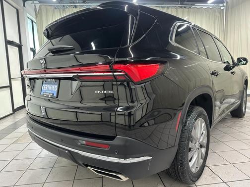 2025 Buick Enclave Preferred FWD