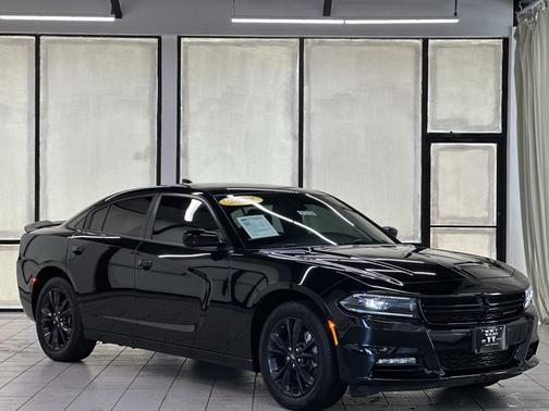 Pitch Black Clearcoat 2023 Dodge Charger SXT