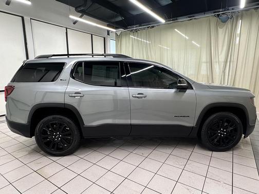 2023 GMC Acadia AWD SLT