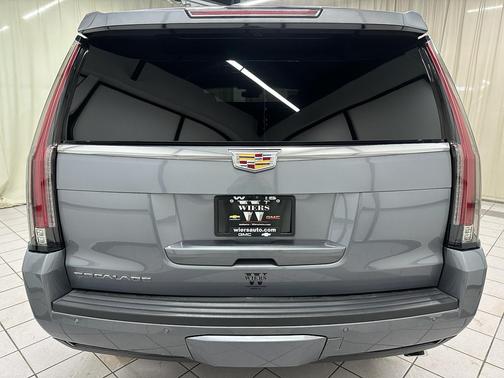 2020 Cadillac Escalade Luxury