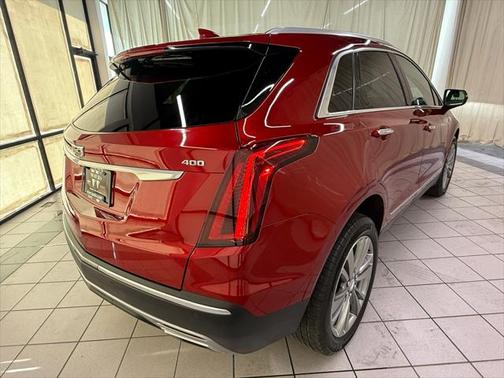 2022 Cadillac XT5 Premium Luxury