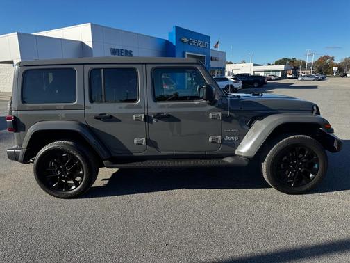 2023 Jeep Wrangler 4xe Sahara