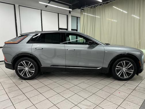 2024 Cadillac LYRIQ Luxury