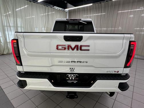 2026 GMC Sierra 2500 AT4