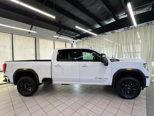 2026 GMC Sierra 2500 AT4