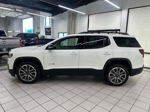 2020 GMC Acadia AWD AT4