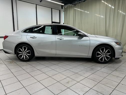 2017 Chevrolet Malibu 1LT