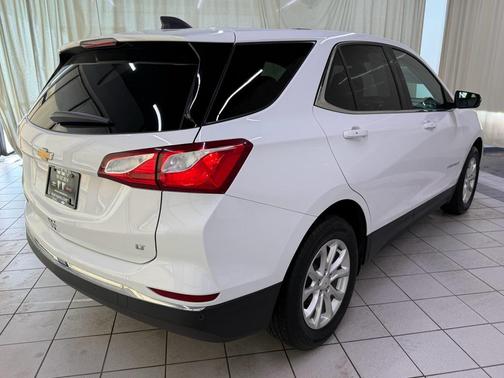 Summit White 2018 Chevrolet Equinox LT
