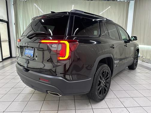2023 GMC Acadia AWD SLT