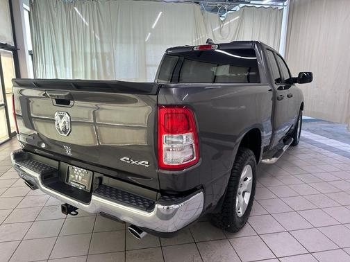 Granite Crystal Metallic Clearcoat 2021 RAM 1500 Big Horn/Lone Star