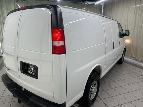 2025 Chevrolet Express 2500 RWD 2500 Regular Wheelbase WT