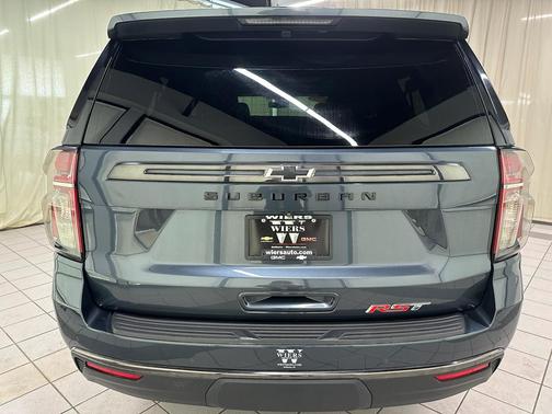 2021 Chevrolet Suburban RST