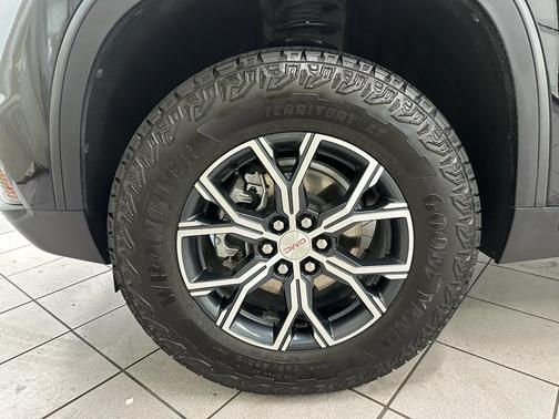 2024 GMC Acadia AWD AT4