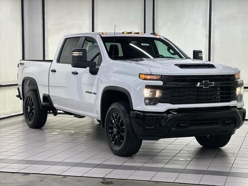 2026 Chevrolet Silverado 2500 Custom