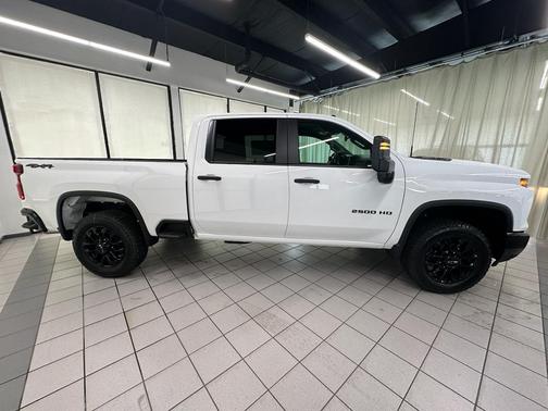 2026 Chevrolet Silverado 2500 Custom