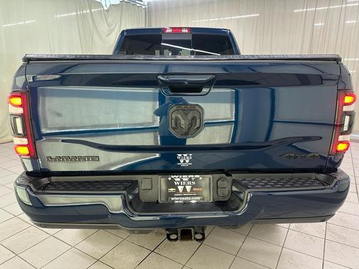 Patriot Blue Pearlcoat 2022 RAM 2500 Laramie Crew Cab 4x4 6'4' Box