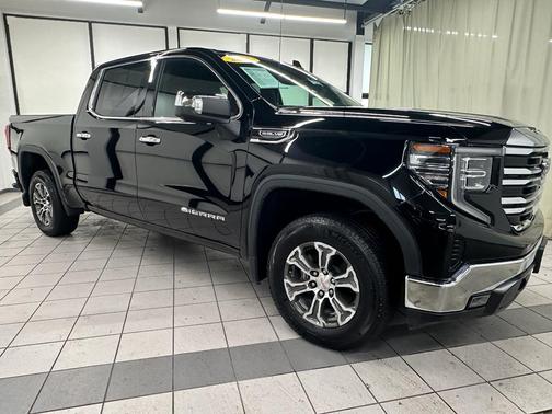 2025 GMC Sierra 1500 SLT