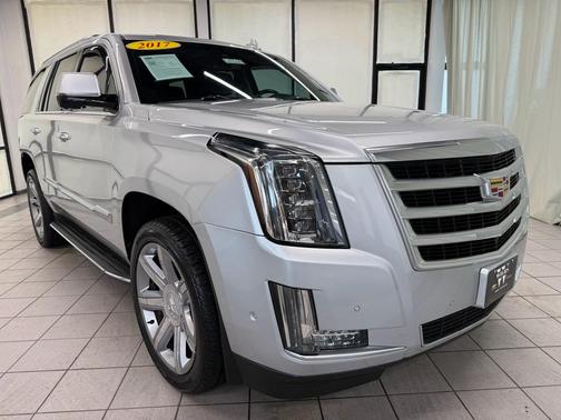 Radiant Silver Metallic 2017 Cadillac Escalade Luxury