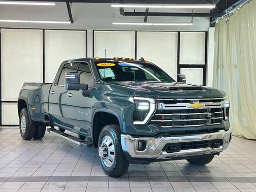 2025 Chevrolet Silverado 3500 LTZ