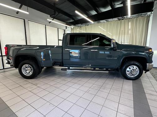 2025 Chevrolet Silverado 3500 LTZ