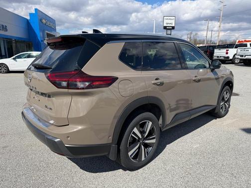 2025 Nissan Rogue SL