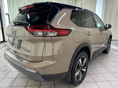 2025 Nissan Rogue SL