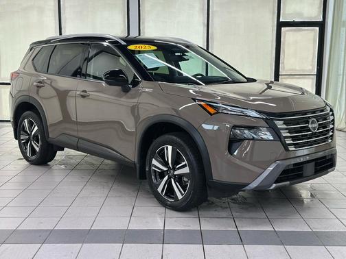 2025 Nissan Rogue SL