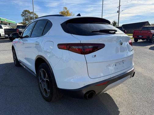 2022 Alfa Romeo Stelvio Ti