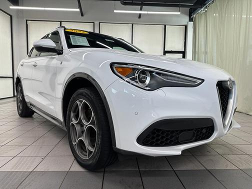 2022 Alfa Romeo Stelvio Ti
