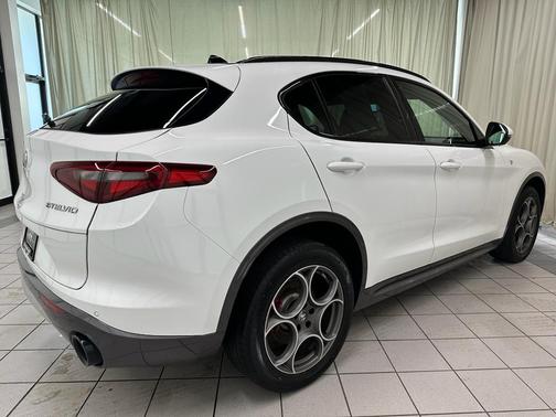 2022 Alfa Romeo Stelvio Ti