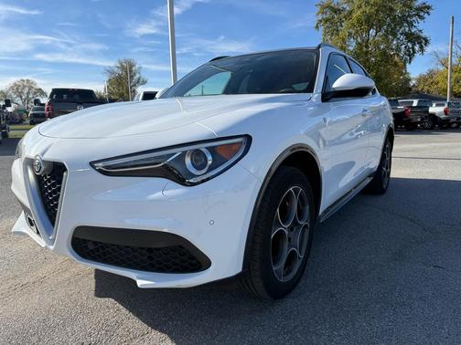 2022 Alfa Romeo Stelvio Ti