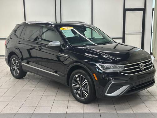 2024 Volkswagen Tiguan 2.0T Wolfsburg Edition